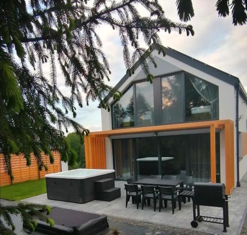 Zdrojowe Zacisze — 4-Star Luxury Hotel in Iwonicz-Zdroj, Poland