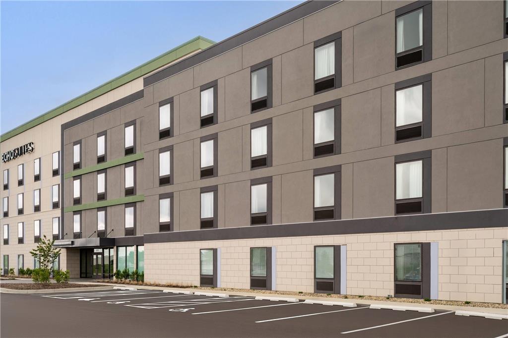ECHO Suites Extended Stay by Wyndham Indianapolis AmeriPlex - photo 38