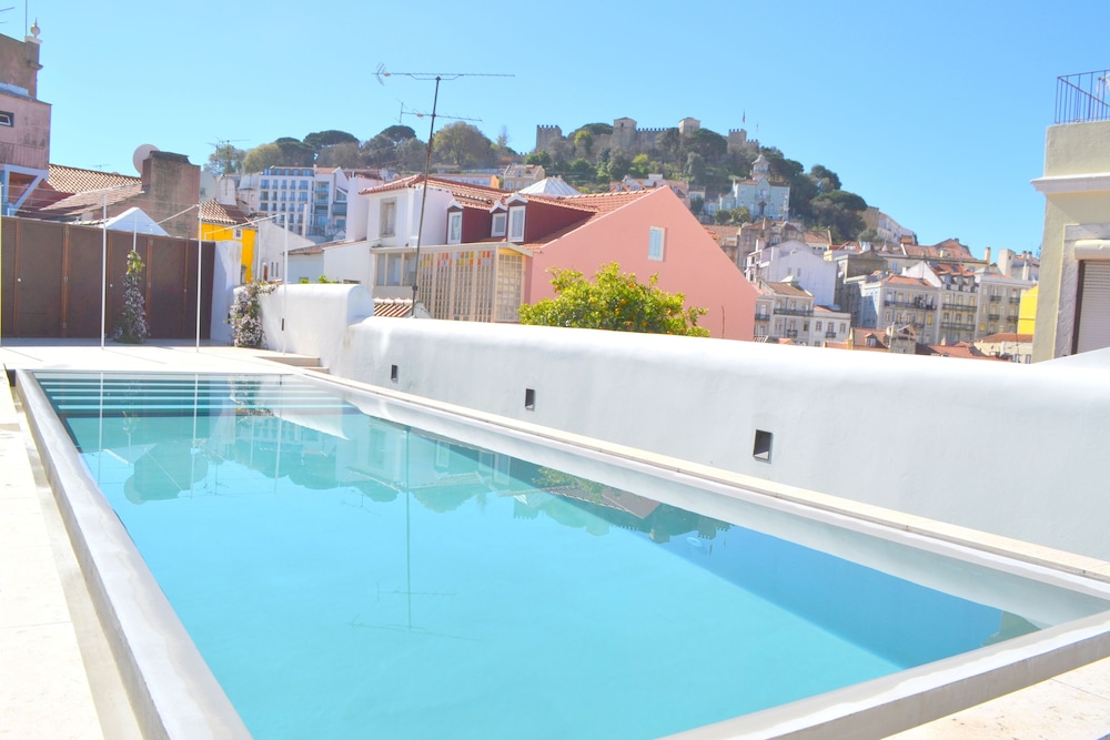 Rh Aura 19 — 4-Star Luxury Hotel in Lisbon, Portugal