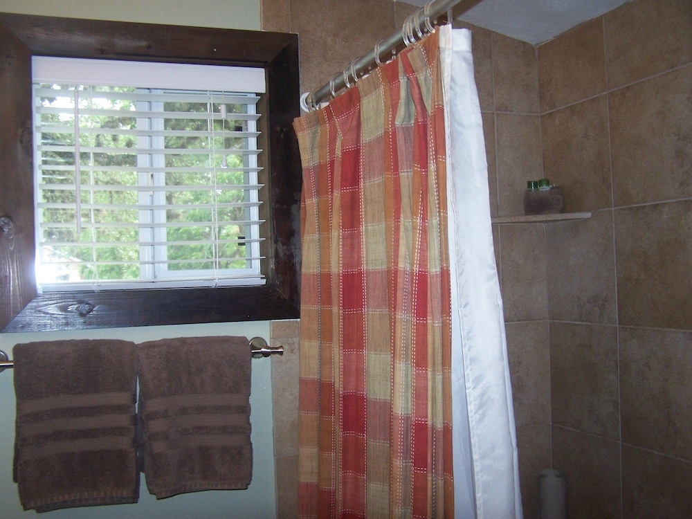 Blanco County Inn - photo 64