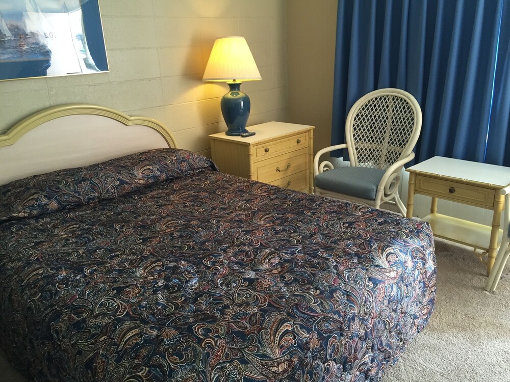 High Tide Motel - photo 4