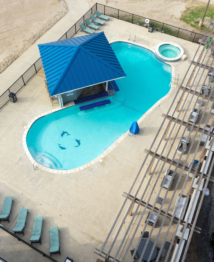 DoubleTree by Hilton Corpus Christi Beachfront - photo 35