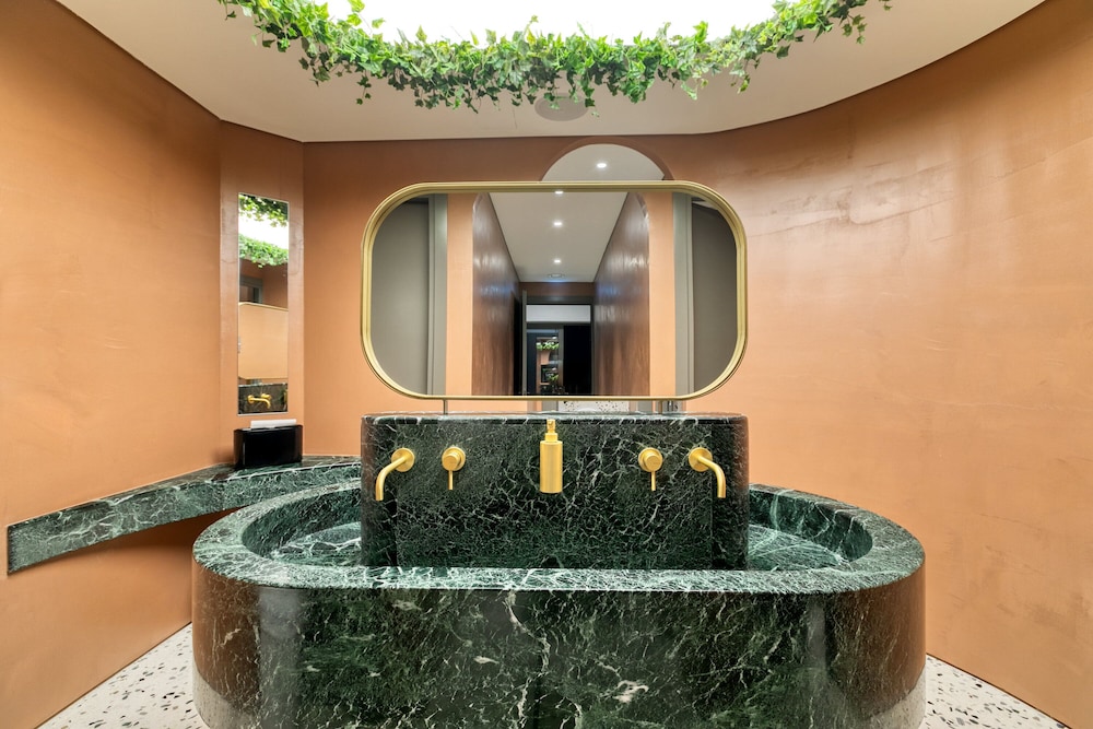 מזון ומשקאות