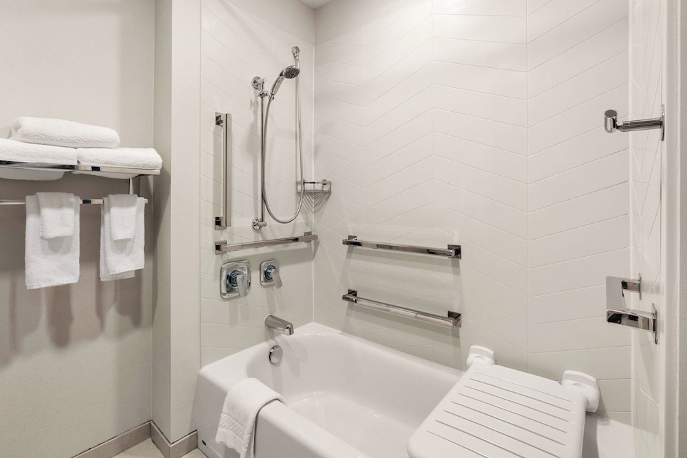 Fairfield Inn & Suites by Marriott Seattle Downtown Seattle Center - photo 15