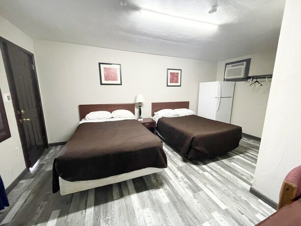 Azure Sky Motel - photo 2