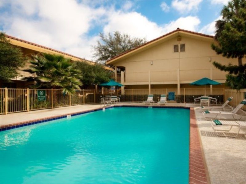 Super 8 by Wyndham Austin South I 35 - photo 12