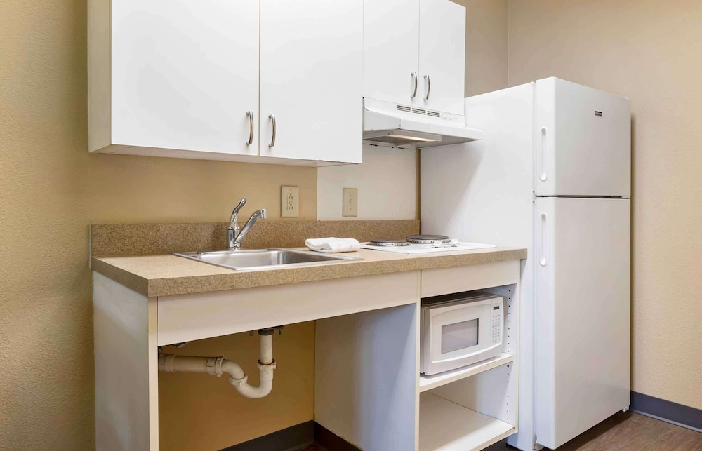 Extended Stay America Select Suites Columbia Ft. Jackson - photo 16