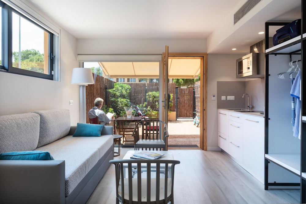 Apartaments Golf in Pals, Spain