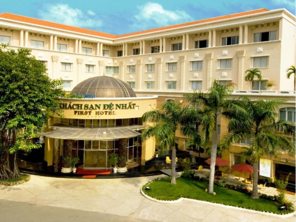 First Hotel — 4-Star Luxury Hotel in Ho Chi Minh City, Vietnam