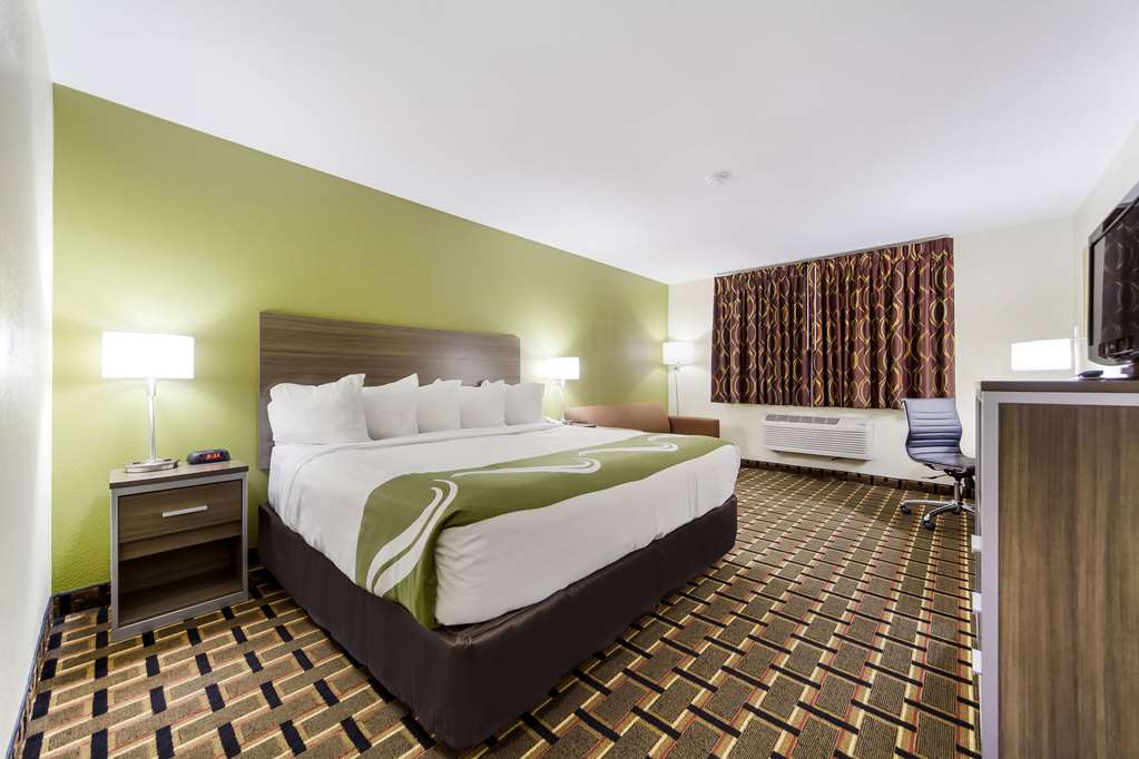 Quality Inn Lincoln Cornhusker - photo 8