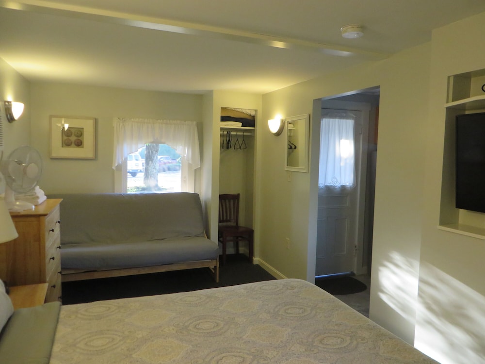 Elmwood Motor Court - photo 23