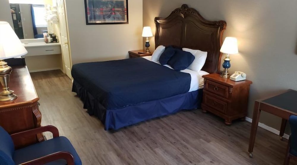 King Resort - photo 8