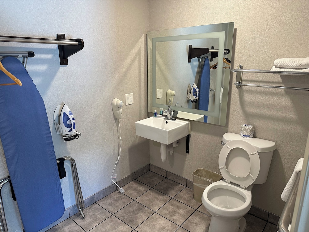 Rodeway Inn National City San Diego South - photo 26