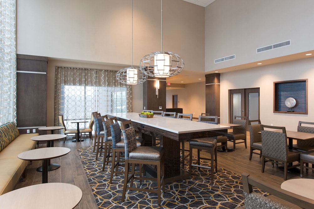 Hampton Inn & Suites Grand Rapids Downtown - photo 7