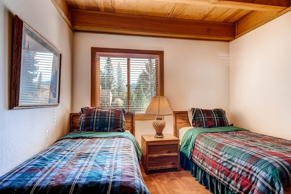 Less Than 1 Mile to Northstar Resort Getaway with Balconies - photo 10