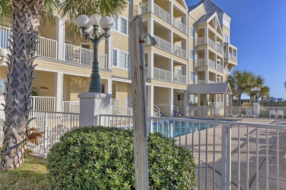 Grande Caribbean by Meyer Vacation Rentals — 4-Star Luxury Hotel in Orange Beach, United States