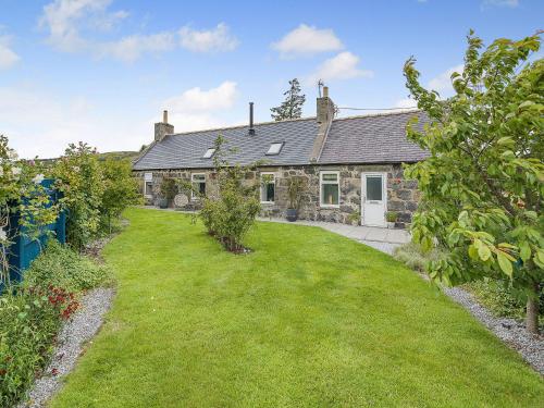 Mains Of Durn Cottage — 4-Star Luxury Hotel in Banff, United Kingdom