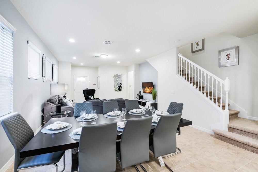 5 Bedrooms55 Bathroomswindsor Westside 1836Gd - photo 12