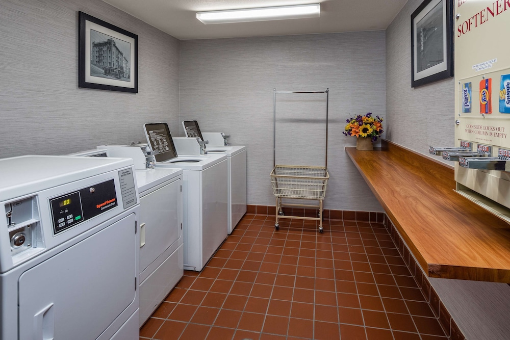 Hampton Inn San Francisco Airport - photo 34