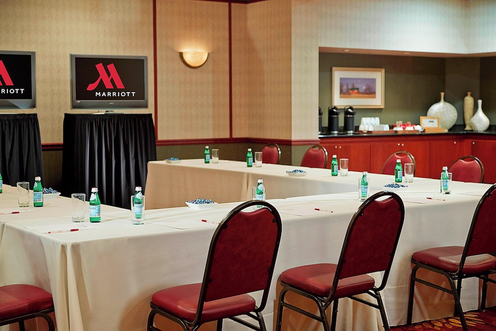 Marriott Cincinnati Airport - photo 39