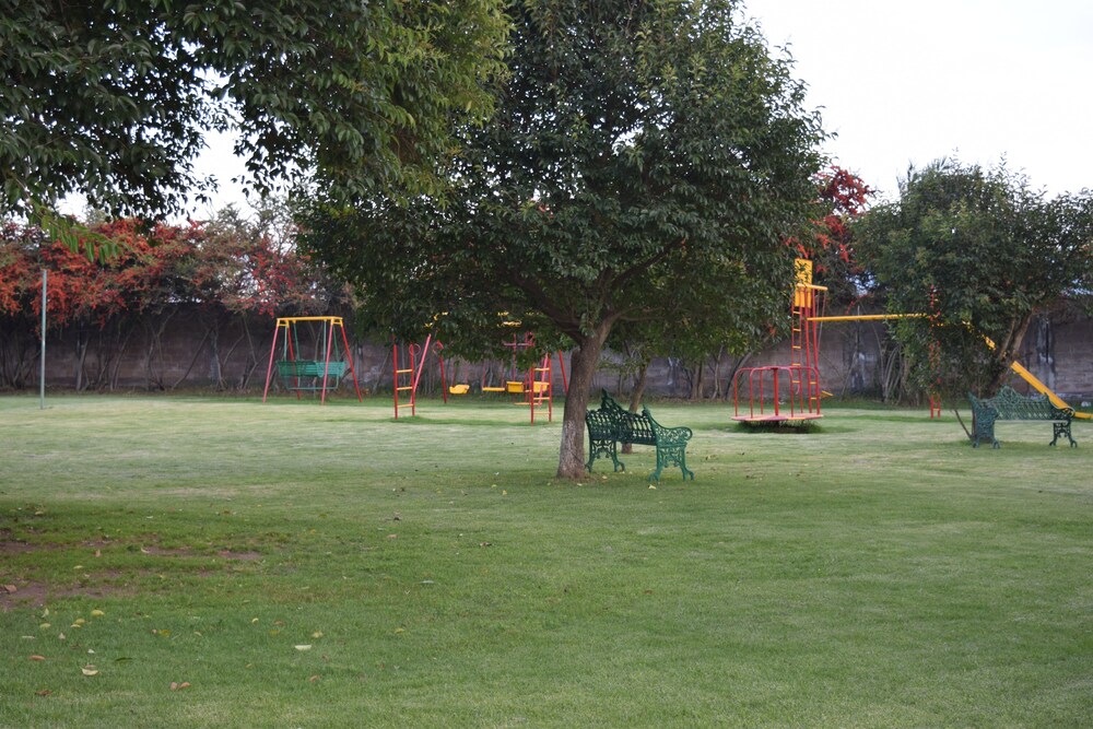 Childrens Play Area - Outdoor