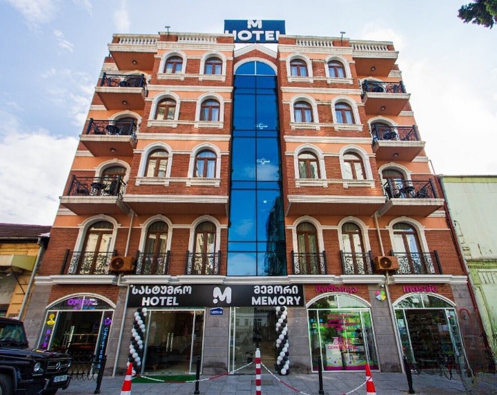 Memory - carbon neutral hotel in Batumi