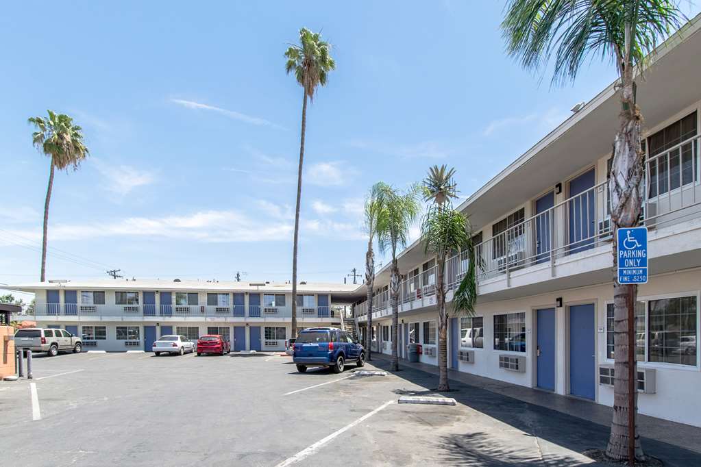 Motel 6 Bakersfield Ca - featured photo