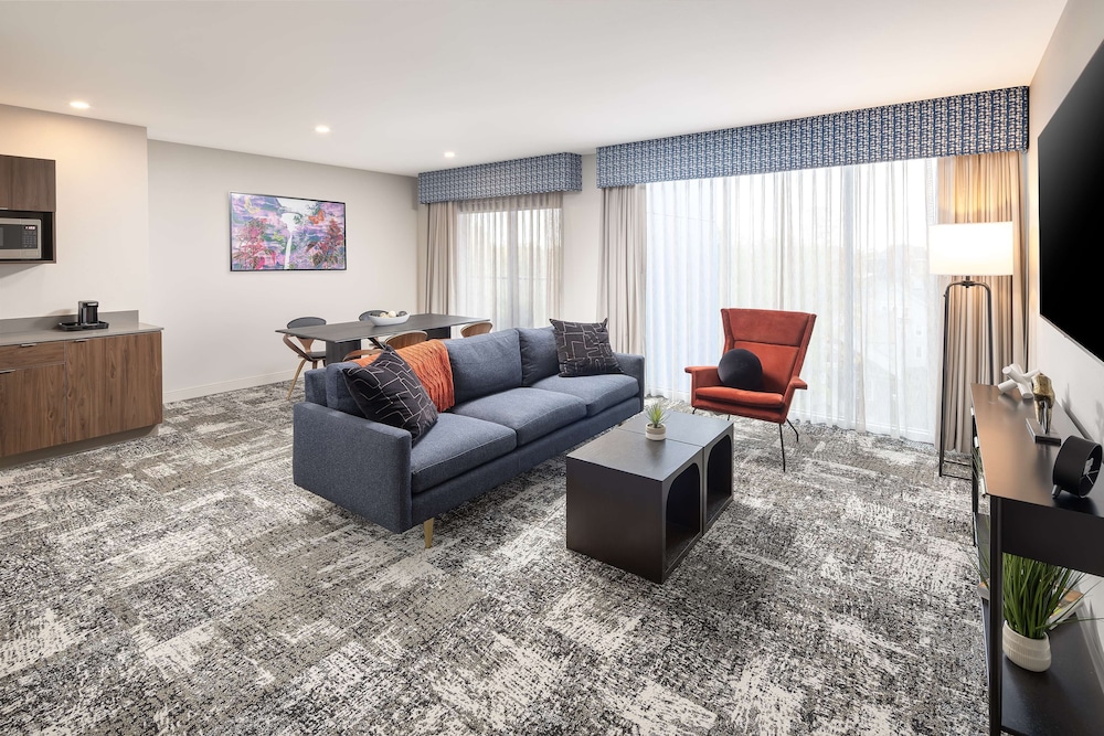 Hampton Inn & Suites by Hilton Rochester Downtown - photo 23