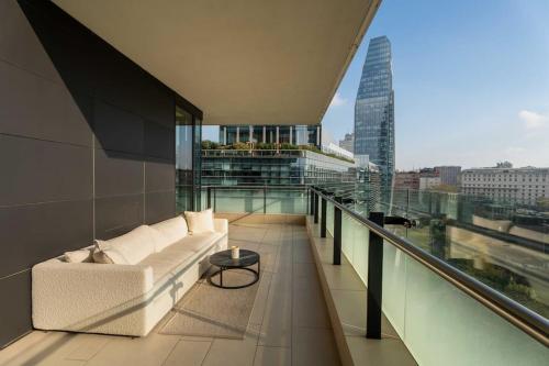Sky High Dreams Vista Duomo — 4-Star Luxury Hotel in Milan, Italy