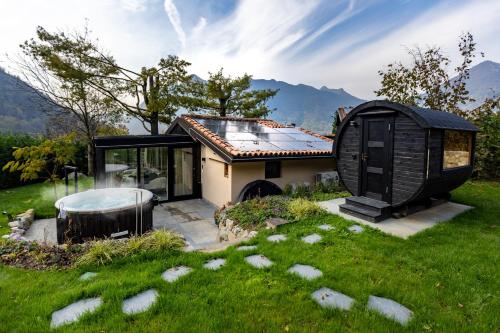 Nido di vetro in Zone, Italy