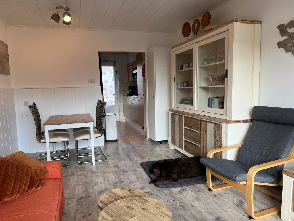 Vakantiehuisje Martina 26 — 4-Star Luxury Hotel in Vlissingen, Netherlands