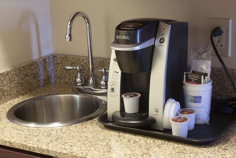 Holiday Inn Express & Suites Youngstown West Austintown by IHG - photo 11
