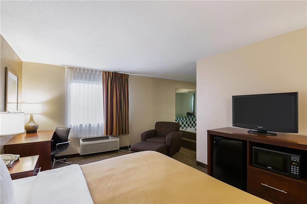 Quality Inn Waverly - photo 13