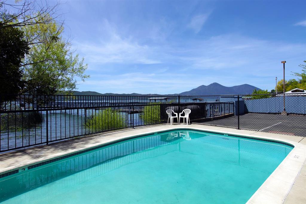 Americas Best Value Inn & Suites Clearlake Wine Country - photo 32