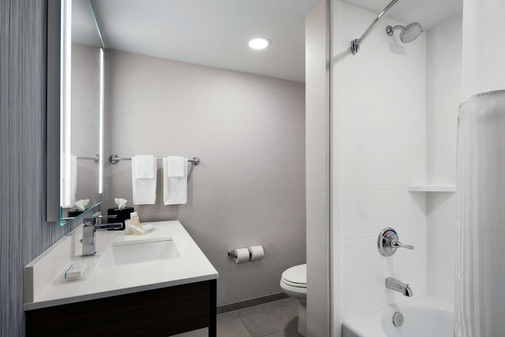 Hilton Garden Inn Champaign Urbana - photo 15