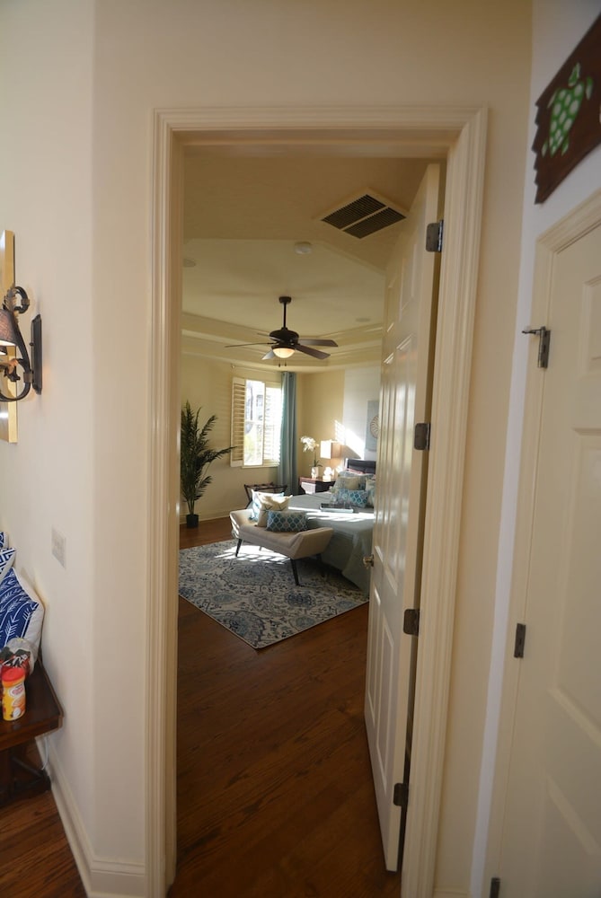 Ocean View Paradise Steps away from the Beach Will Accommodate Up To 10 People including 1 3 Fa - photo 26