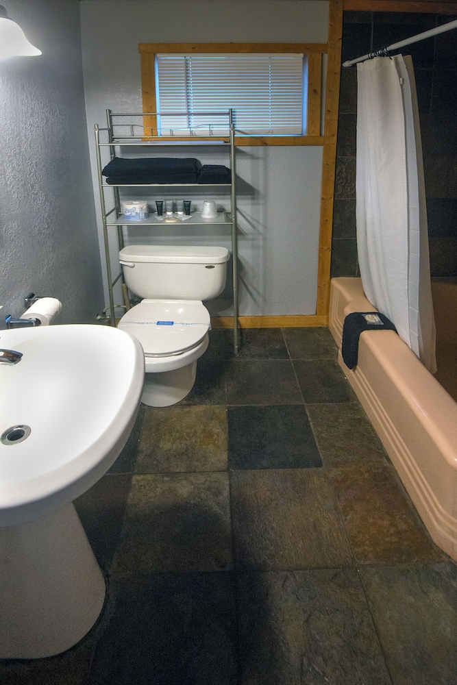 Rustic Inn - photo 20