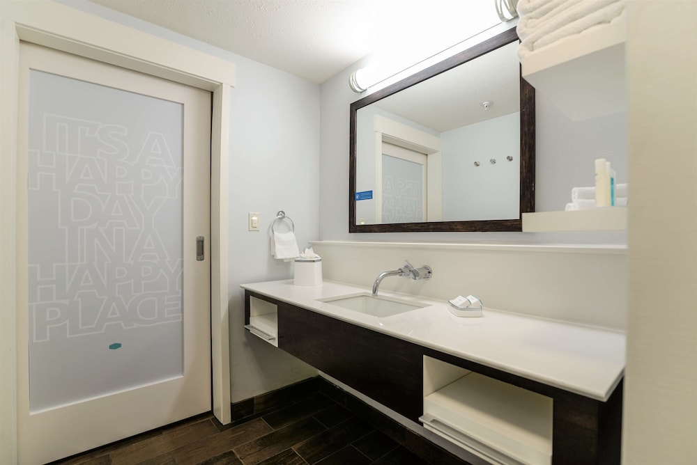 Hampton Inn Brighton - photo 42