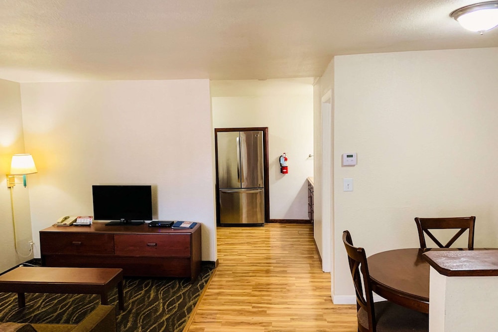 Roadside Motel - photo 31