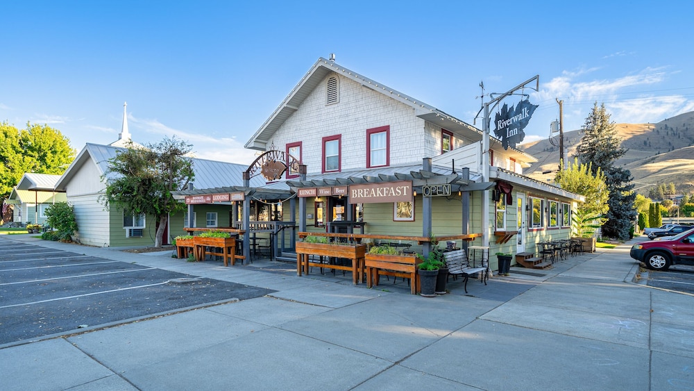 Riverwalk Inn - photo 18