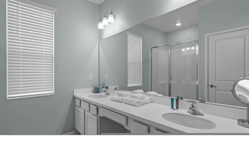 NEW Home 8 Bedrooms At Bella Vida Resort - photo 24