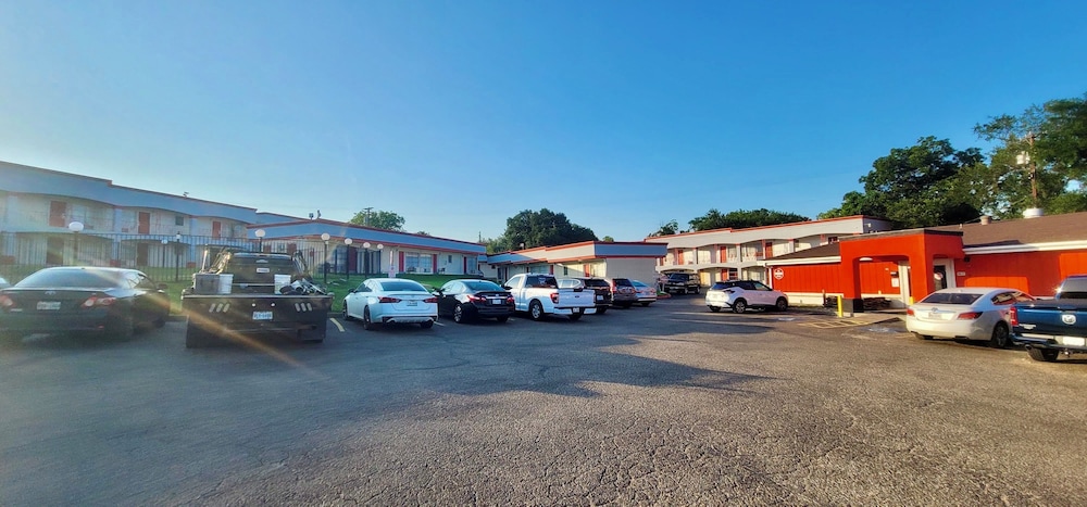 River Forest Inn - photo 26