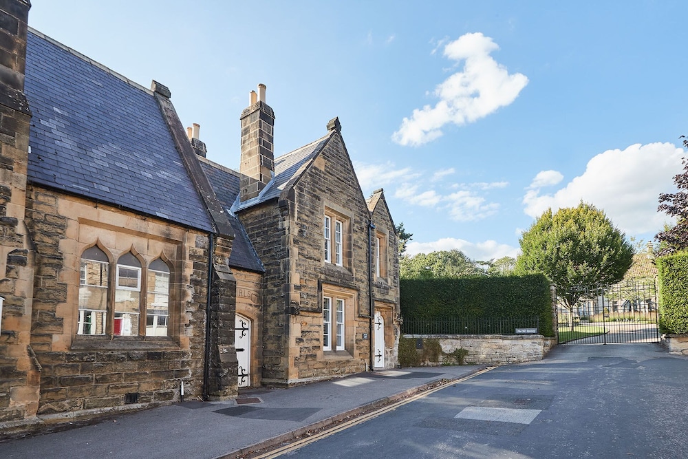 Host & Stay The Old School House — 4-Star Luxury Hotel in Pickering, United Kingdom