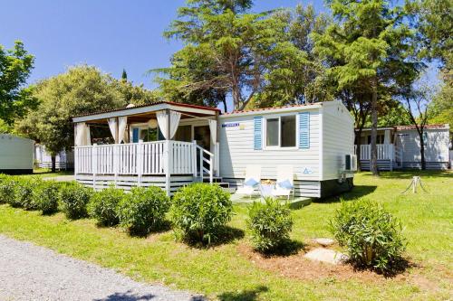 Quality Mobile Homes in Camping Kazela — 4-Star Luxury Hotel in Medulin, Croatia