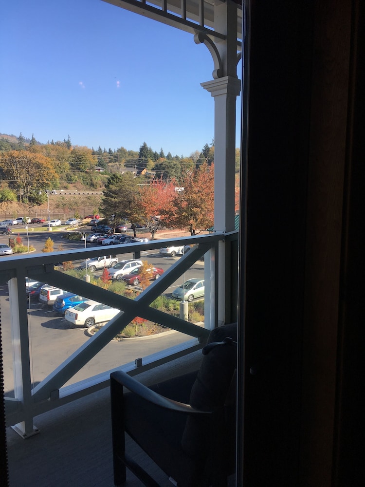 McMenamins Kalama Harbor Lodge - photo 20