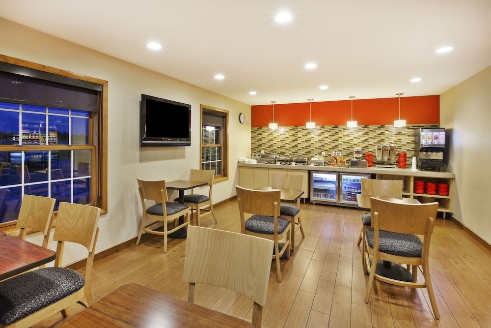 Towneplace Suites By Marriott Detroit Livonia - photo 24