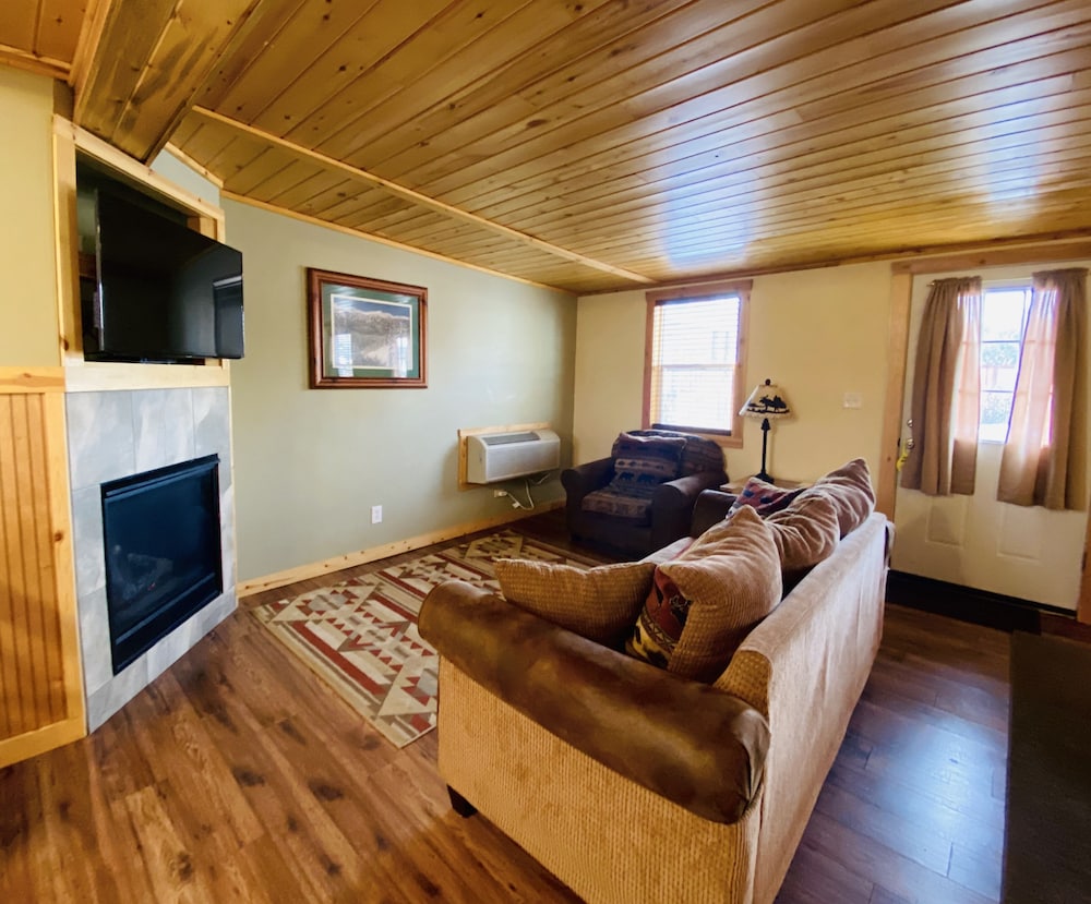 Salida Inn & Monarch Suites - photo 68