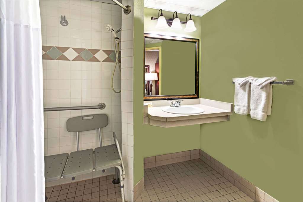 Days Inn by Wyndham Cheyenne - photo 10