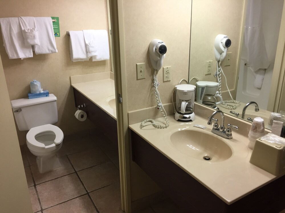 Baymont by Wyndham Branson Theatre District - photo 58