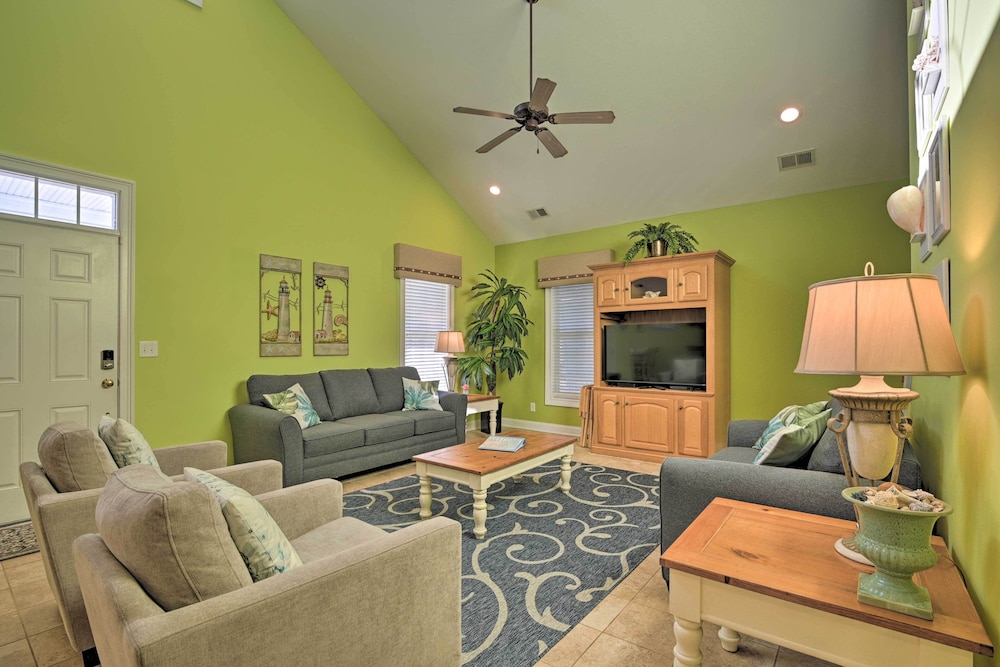 Game Room: Surfside Beach Resort Hideaway - photo 8